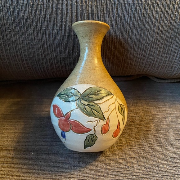 Vtg Jinxi O'Neill small vase made in Ireland 1987